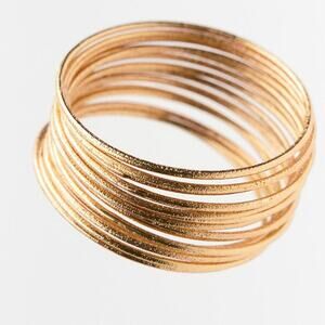 Nwt🩷Zara - pack of metal bracelets- sold out in stores